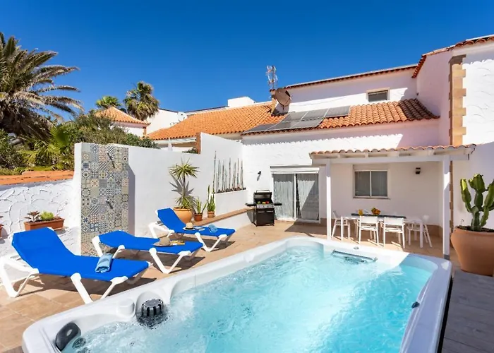 Villa Naranja - BBQ - Terrace - Free Wifi - Child&Pet-Friendly - 3 bedrooms - 6 people
